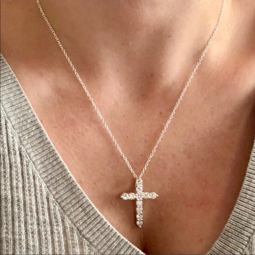 Gorgeous sterling silver cross w/ big cz diamonds